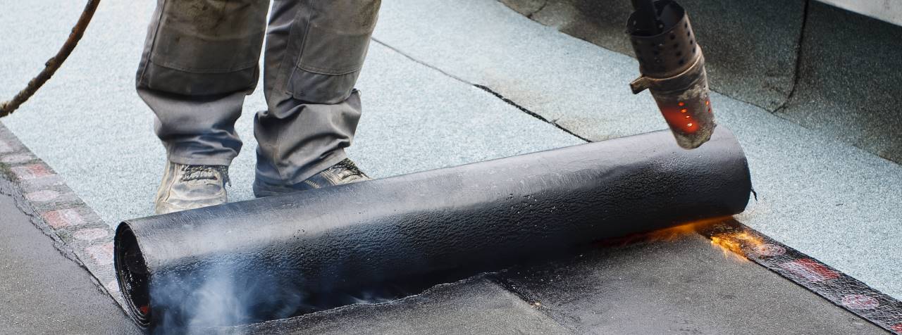 Travaux de pose de membrane TPO par les couvreurs de Couverture A9