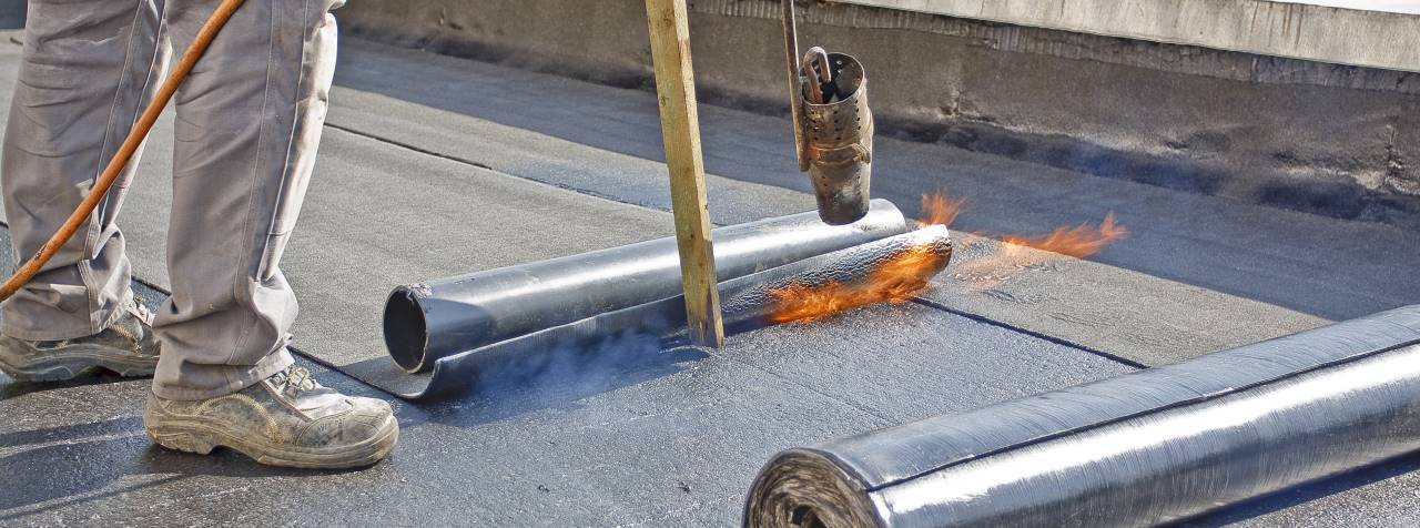 Travaux de pose de membrane TPO par les couvreurs de Couverture A9
